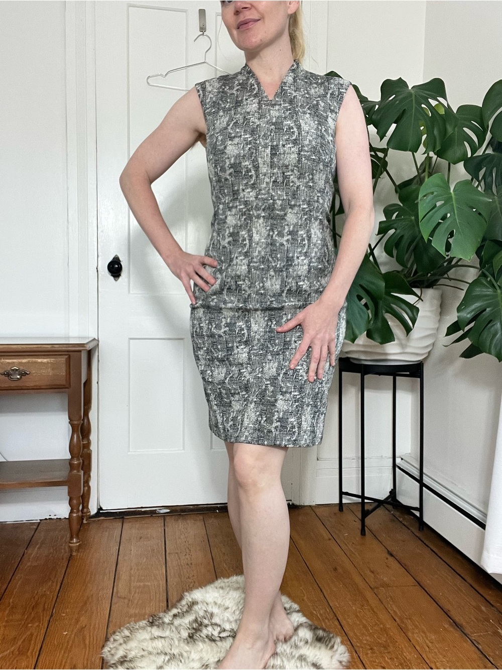 MM.LaFleur Aditi Dress Size 4 Black White Crackle Print Sheath Career